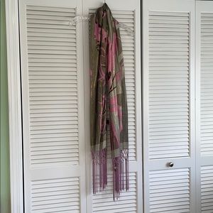 Gold,green and pink scarf.